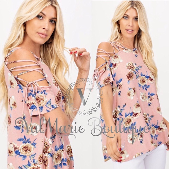 Blush floral lace up top - Picture 2 of 4
